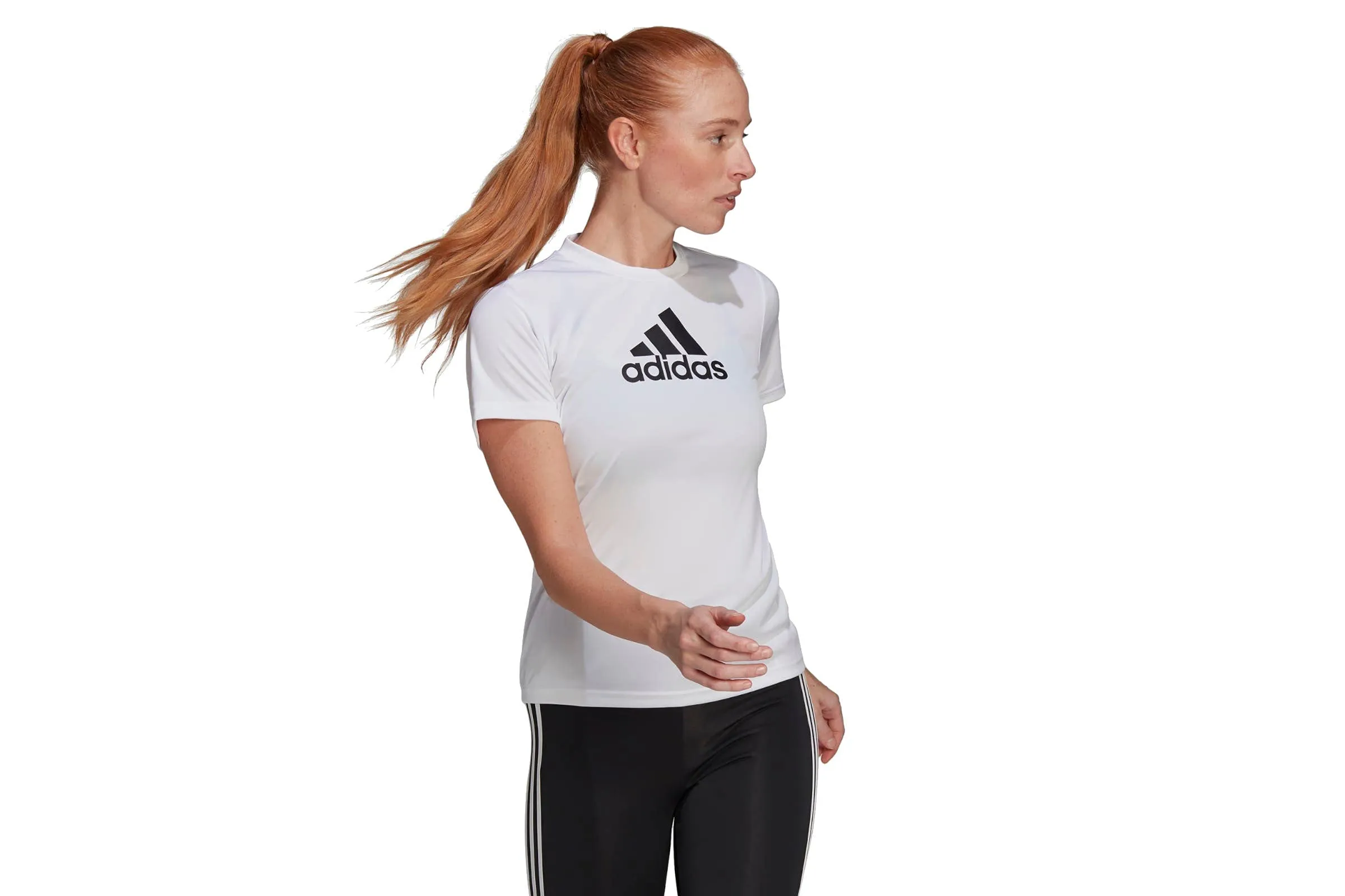 تي شيرت رياضي نسائي من adidas Primeblue بشعار 2 Move