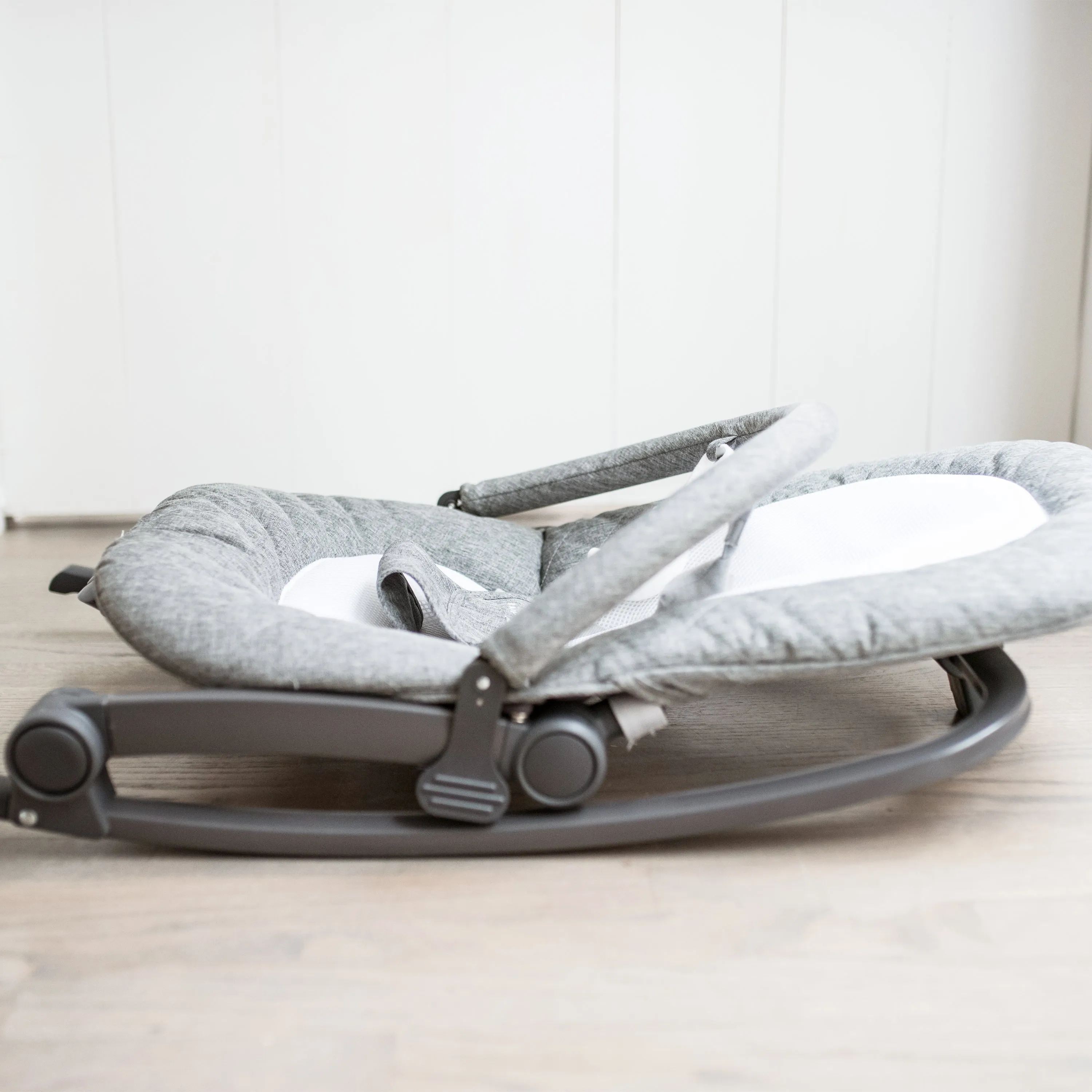 Aura Deluxe Portable Rocker & Bouncer - Quilted Charcoal Tweed