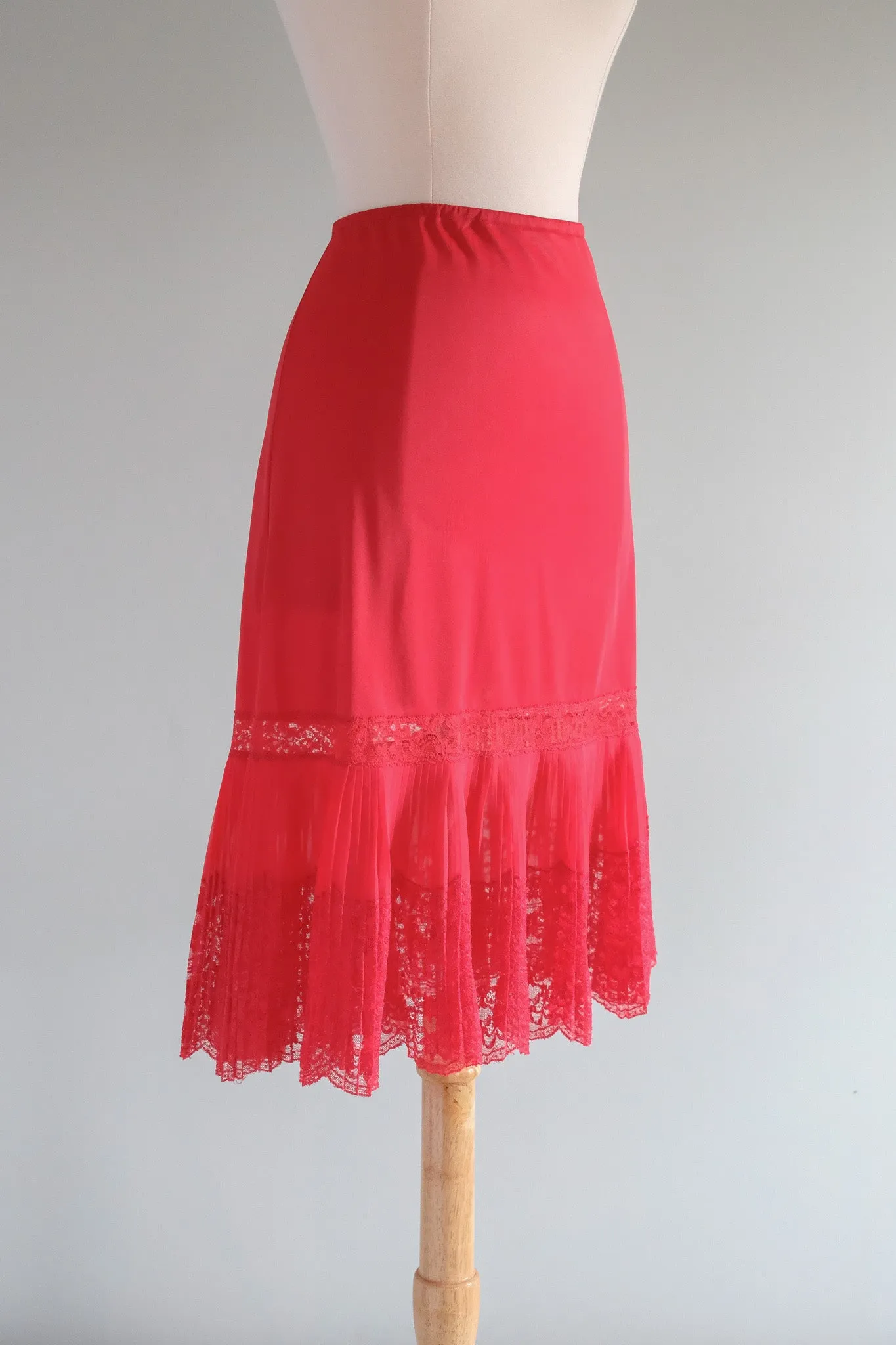 Classic 1950's Crimson Red Vintage Lovelace Slip Skirt  / Sz M