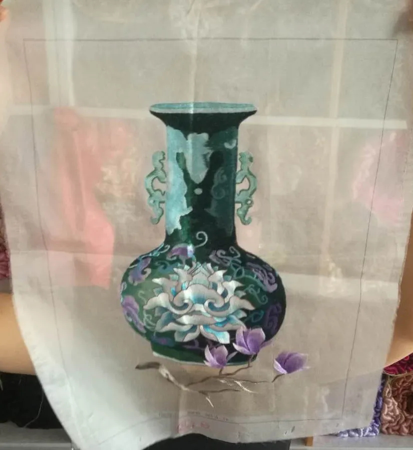 Declicate fashion Hand embroideried Suzhou Embroidery Art:blue peacock