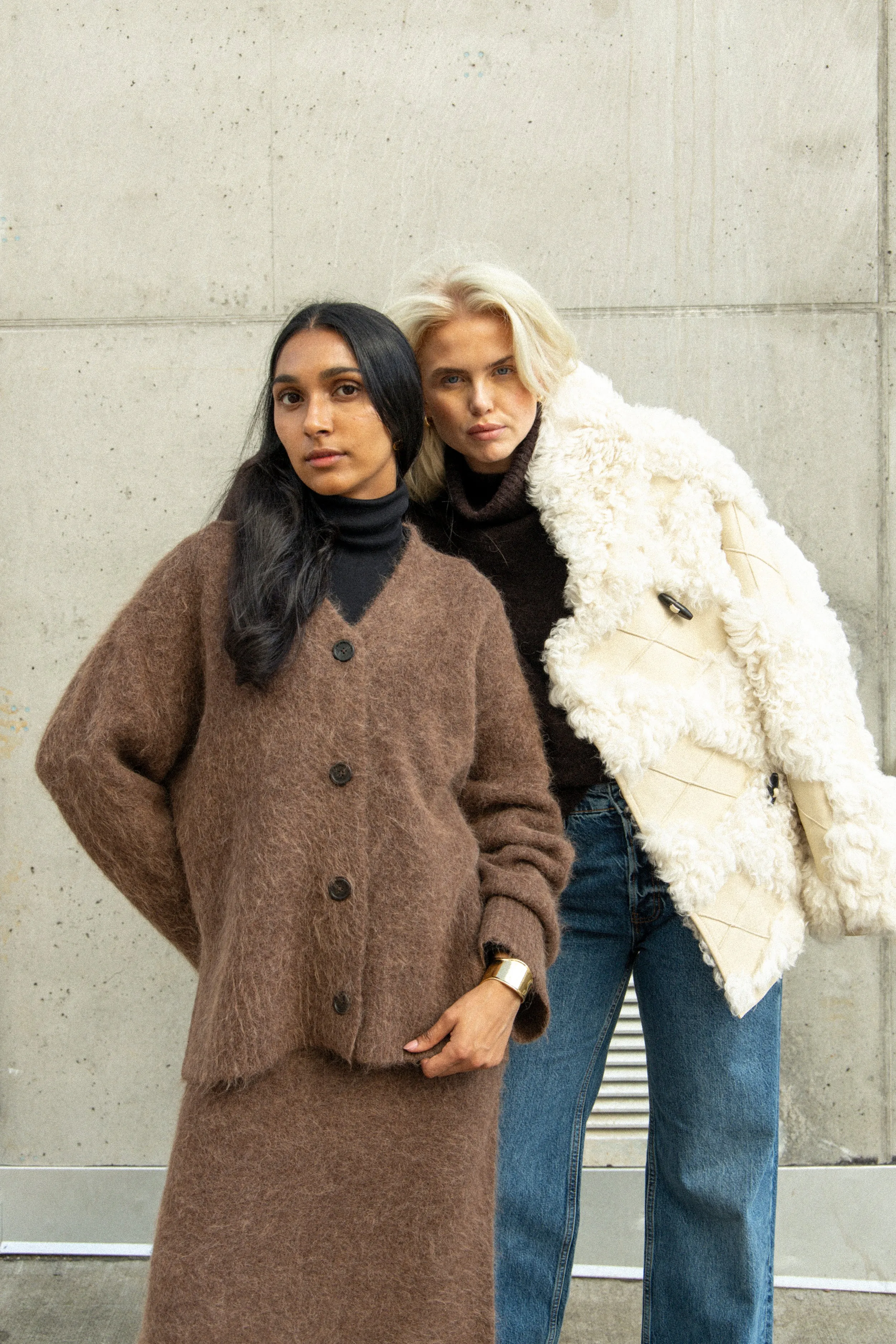 Fure Fluffy Cardigan - Dark Brown