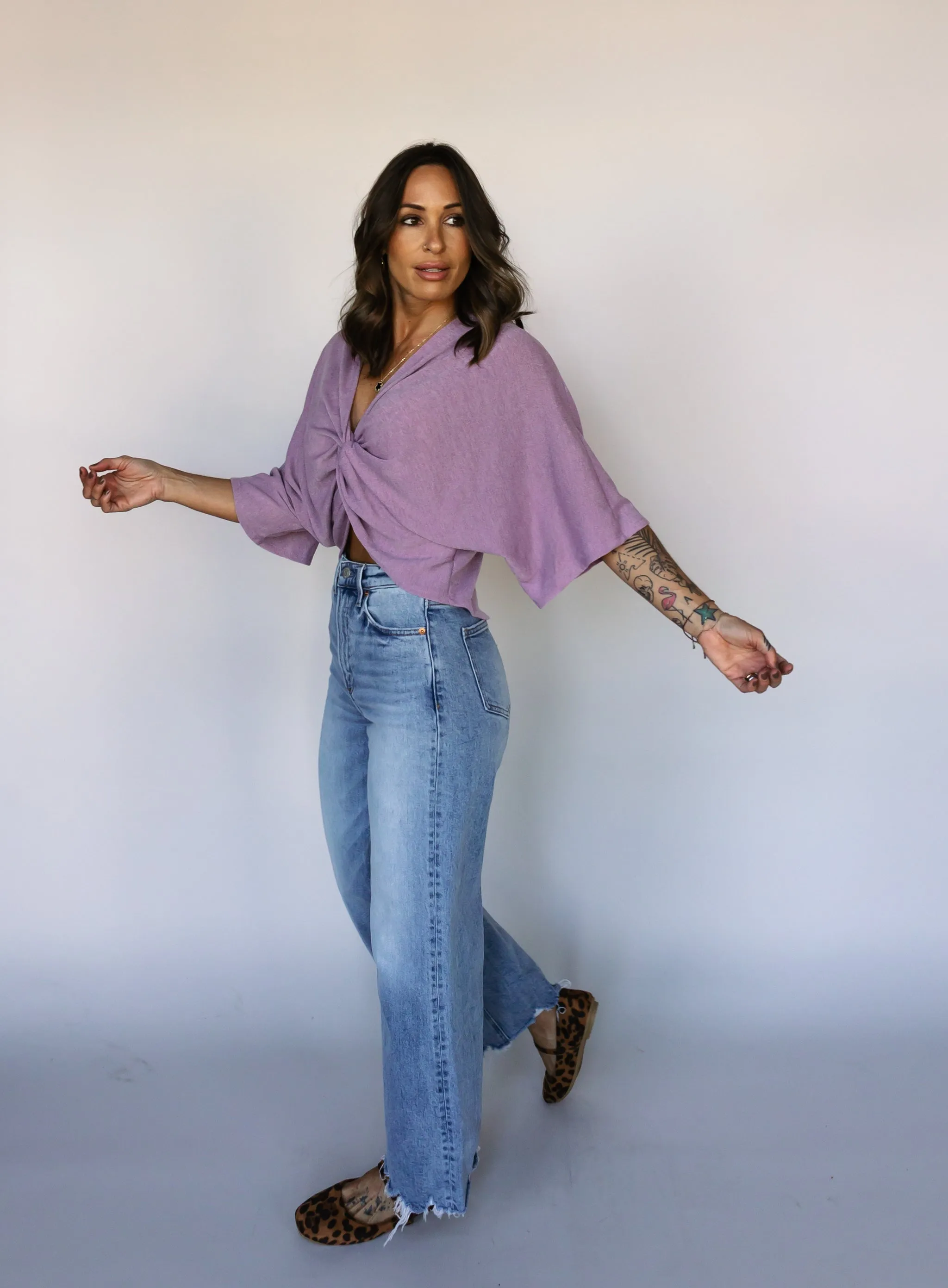 Jessi Twist Front Top