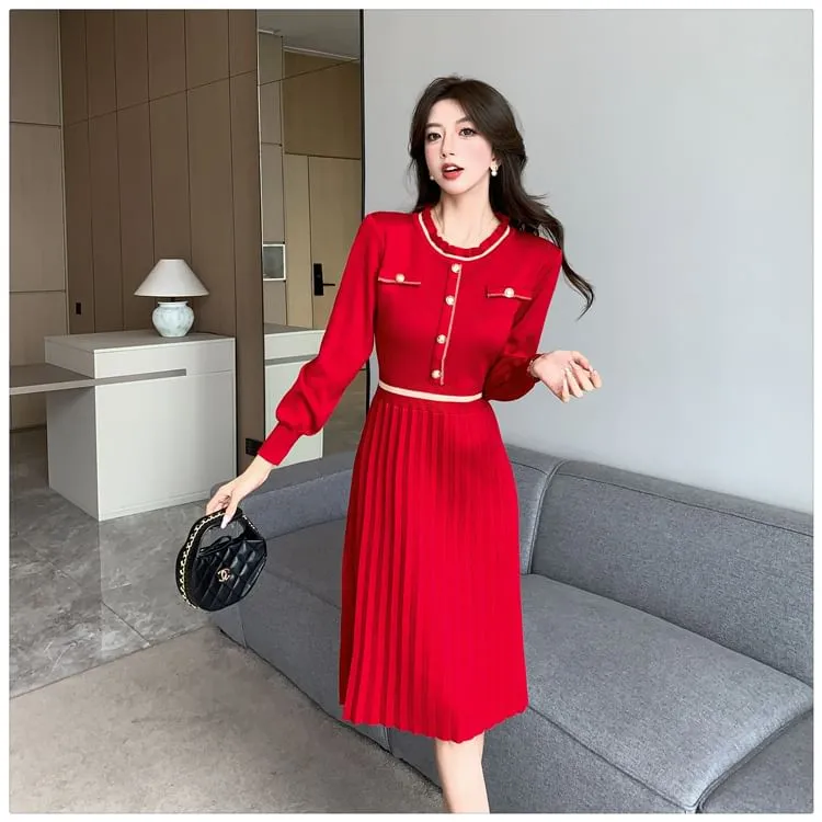 Long-Sleeve Crew Neck Plain Pleated Hem Knit A-Line Dress