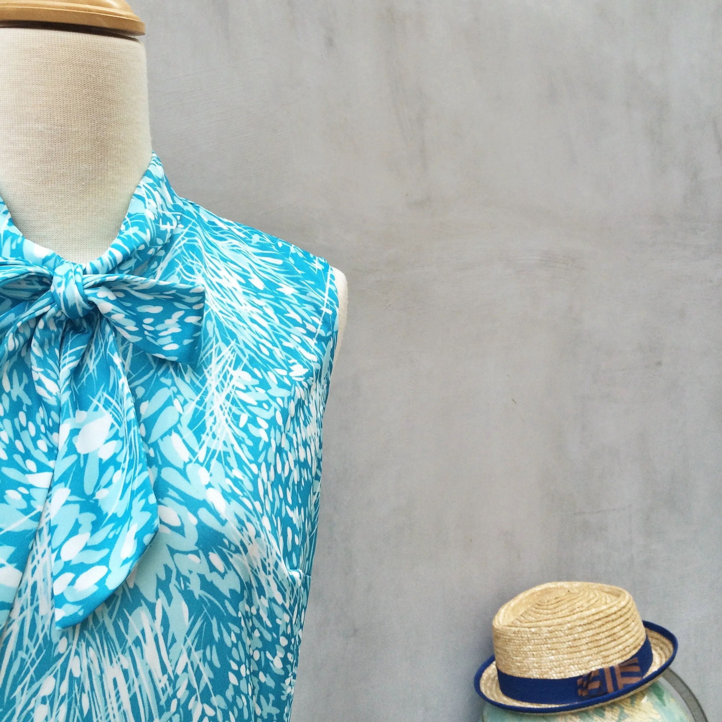 Shades of Blue-tiful |Vintage 1950s 1960s secretary Pussy-bow Turquoise blue A-line Dress