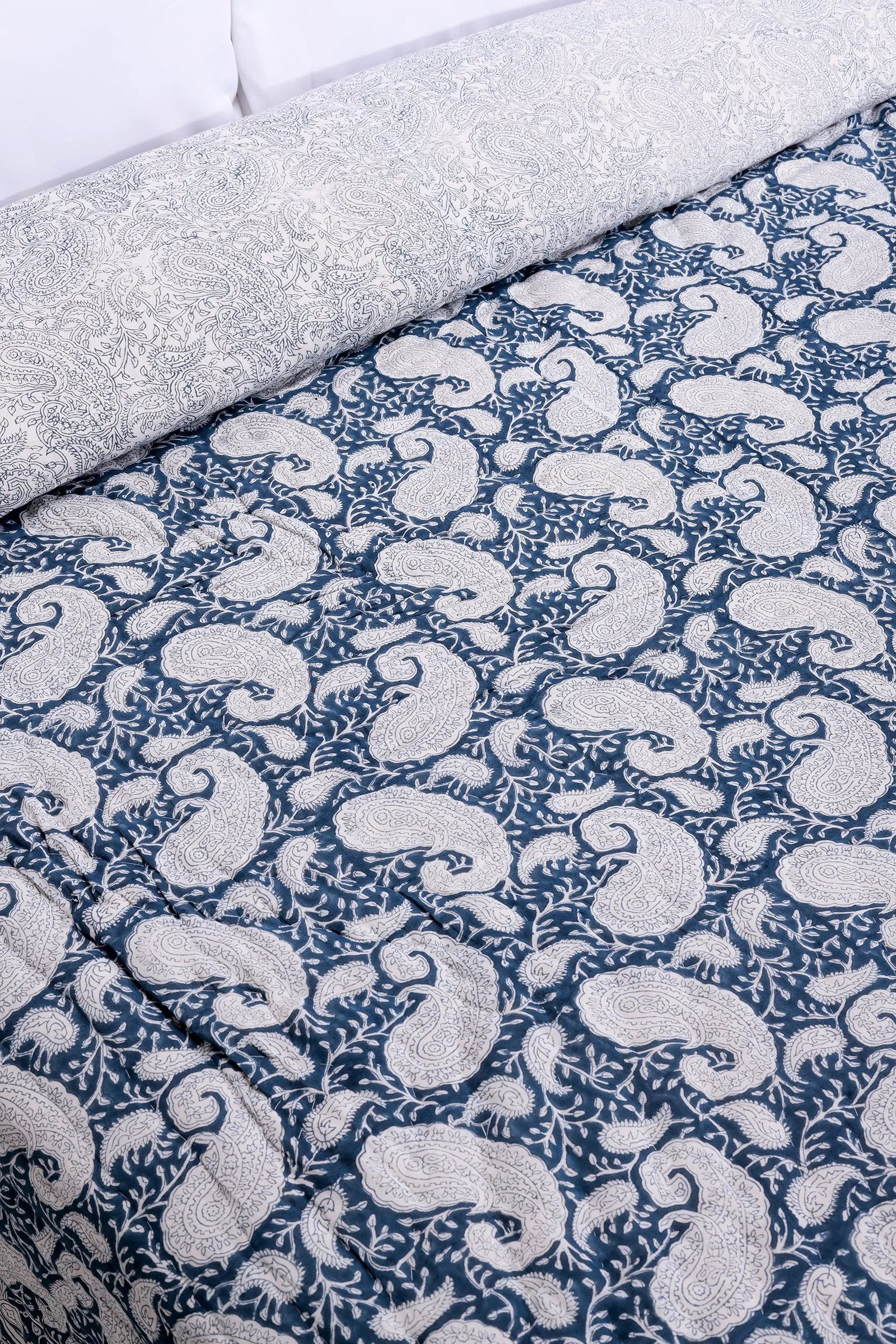 Sunderban Paisely Hand Block Printed Grey Cotton Muslin Quilt