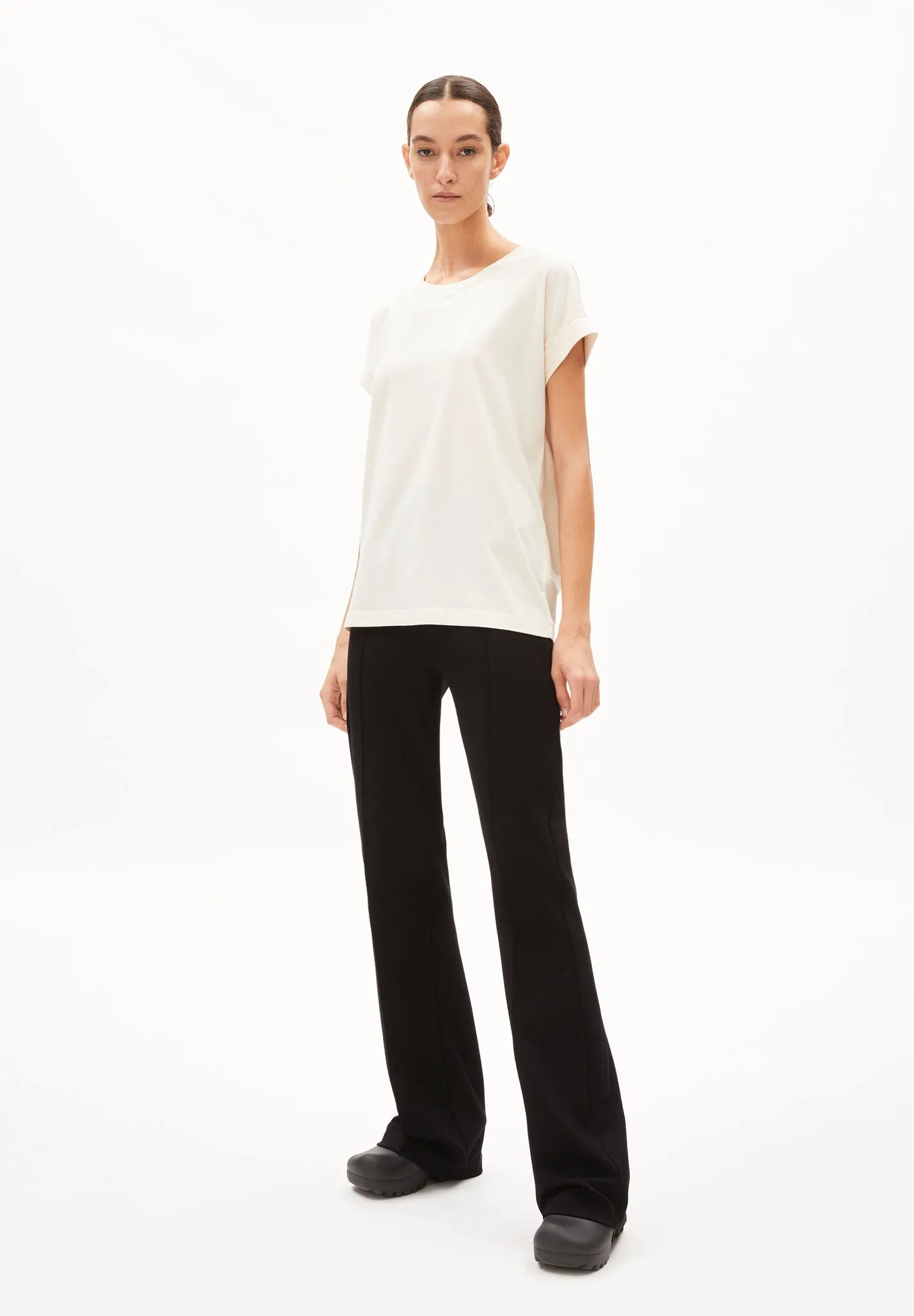 t-shirt - idaara - undyed