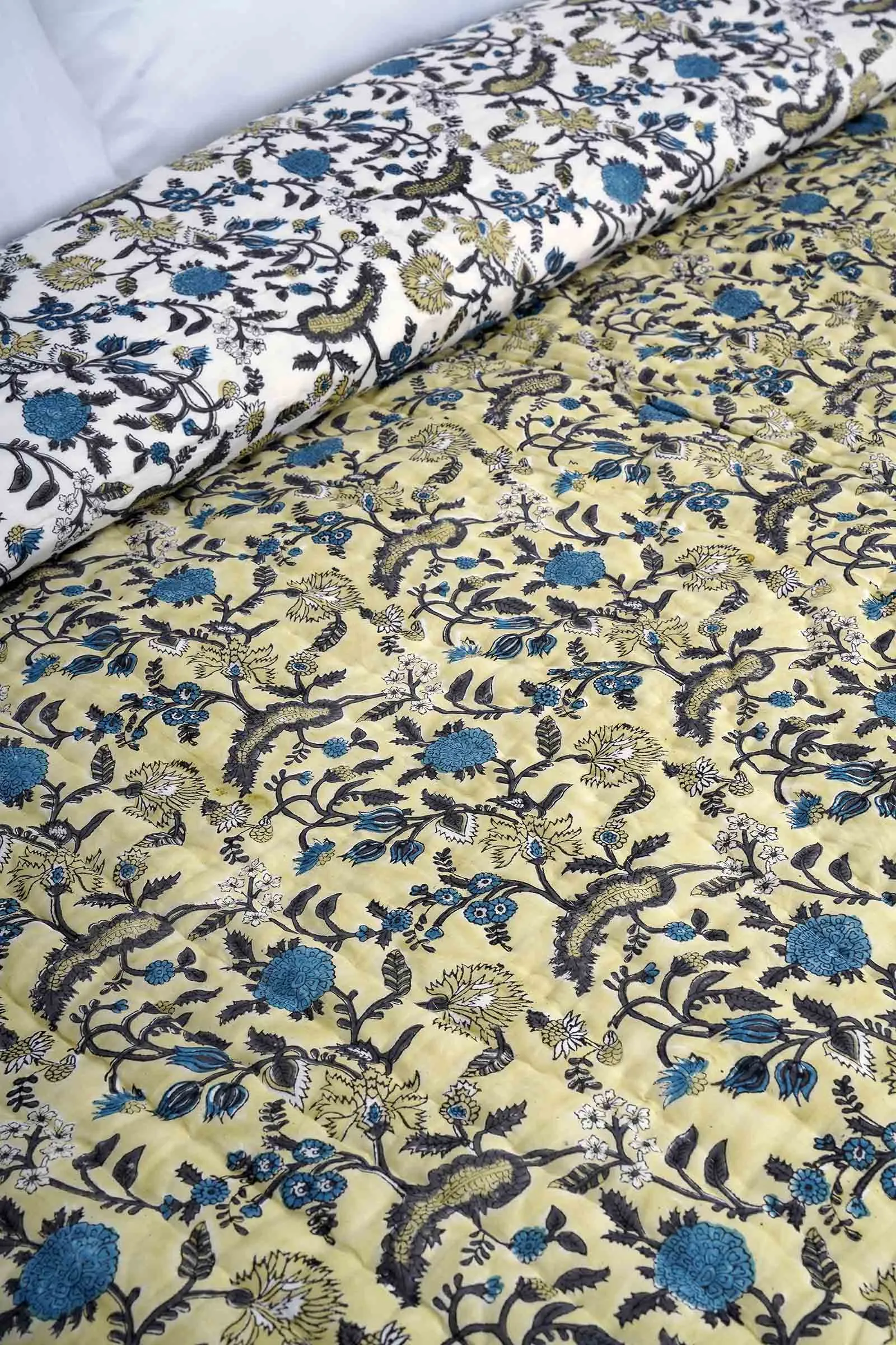 Vama Cotton Muslin Quilt